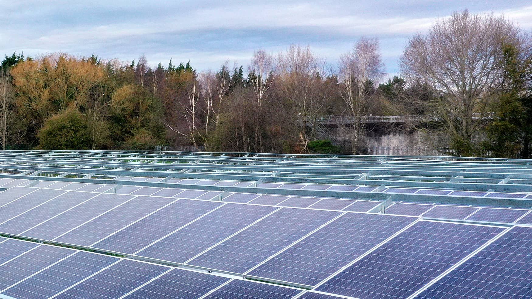 image of farm barn using solar panels